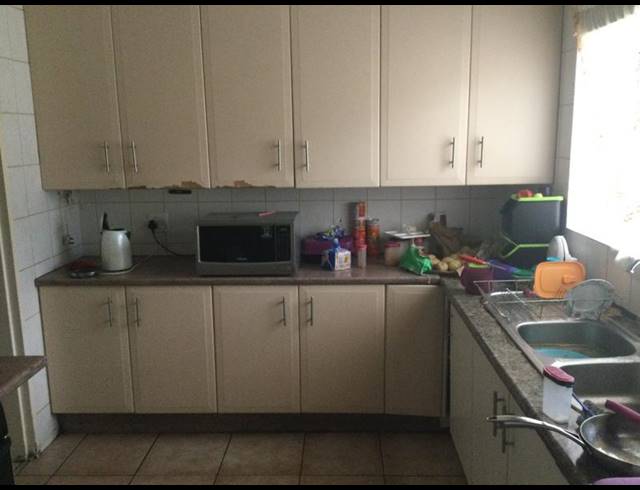 3 BEDROOM HOUSE FOR SALE IN KEW